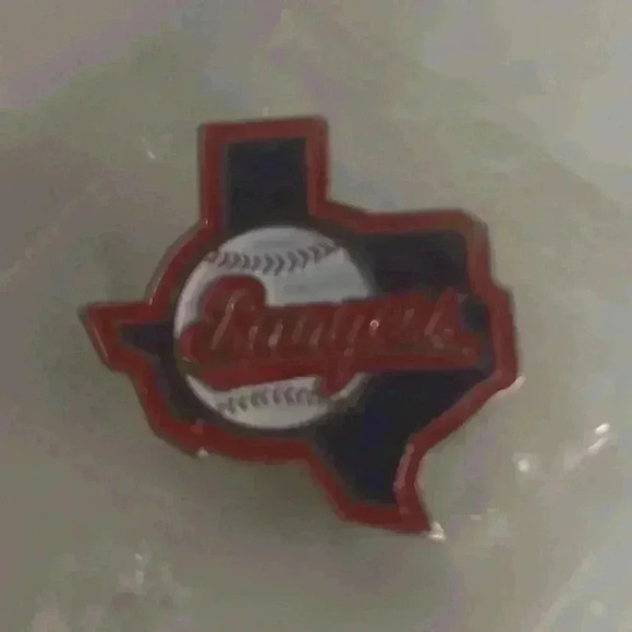 Texas Rangers Lapel Pin Major  League Baseball MLB - Picture 2 of 5